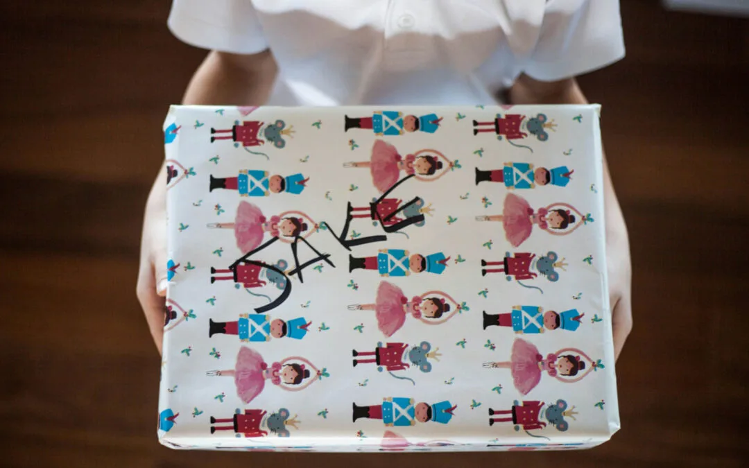 How Custom Wrapping Paper Can Help Your Brand Stand Out